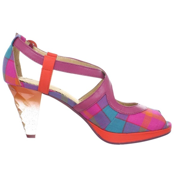 Poetic License Oldie But Goodie Peep Toe Pump - Picture 6 of 7